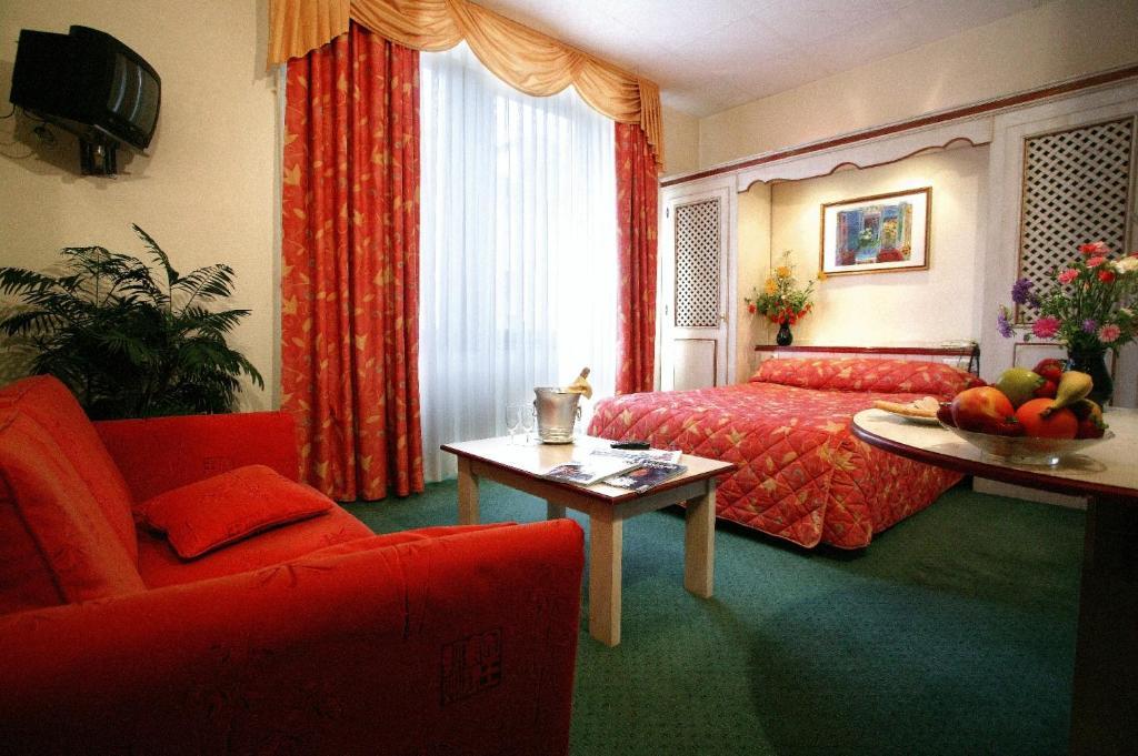 Hotel Union Саргемин Екстериор снимка